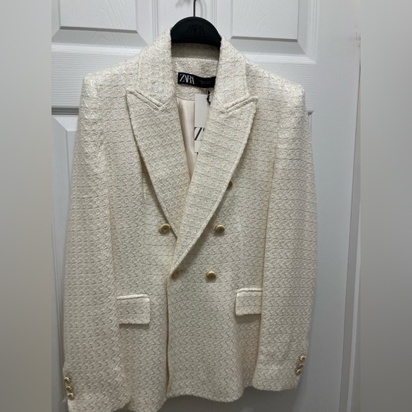 Zara Cream Blazer with Gold Buttons - Picture 5 of 9